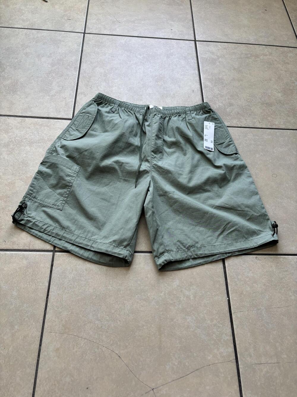 BDG NWT Shorts Mens M Green Cargo Elastic Waist Drawstring Pockets Summer Casual